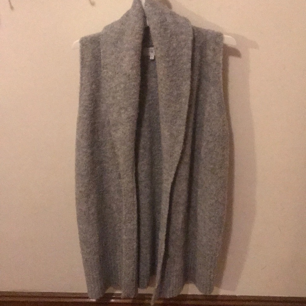 Lou & Grey sleeveless soft cardigan.